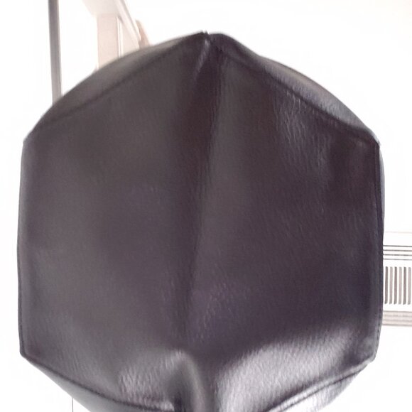 BNWT Donna Karan Cashmere Mist Large Bucket Tote T Chain Close (OS) - Picture 5 of 6